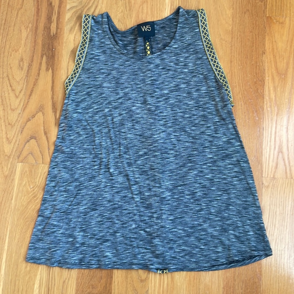 Detailed Sleeveless Top